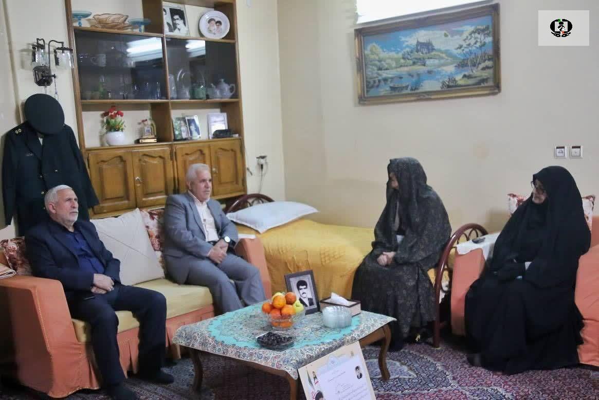 تجلیل از خانواده شهید مبارزه با موادمخدر در خراسان شمالی